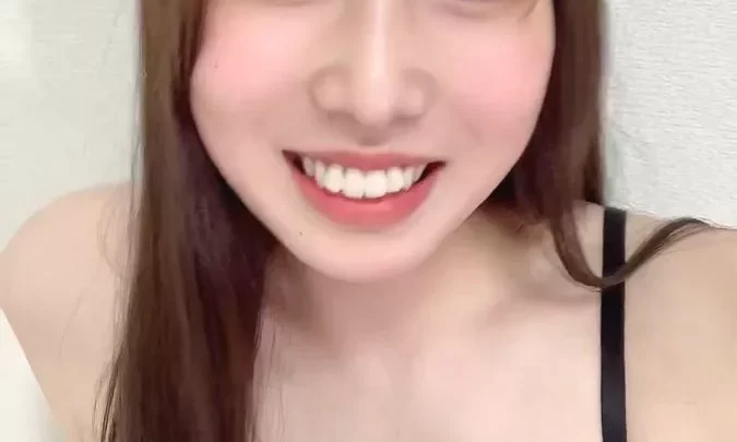Seulement le week-end, selfies d'une belle grande sœur.
