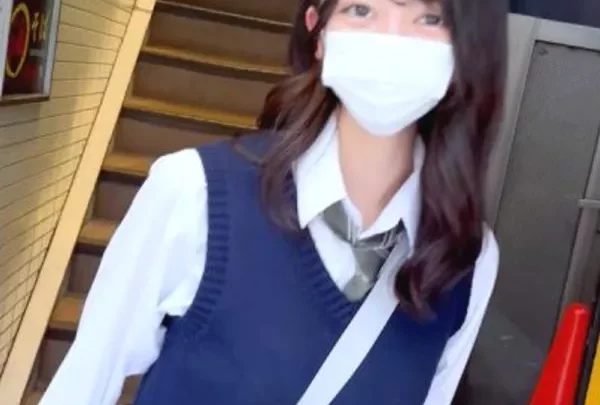 【話題作】炎上＆活動休止中　18歳アイドル研修生。反省の色一切無しで顔出し出演　禁断の映像初公開。