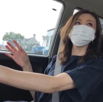 【無】PTA役員の集まりで仲良くなった人妻と、不倫関係になってしまいました。