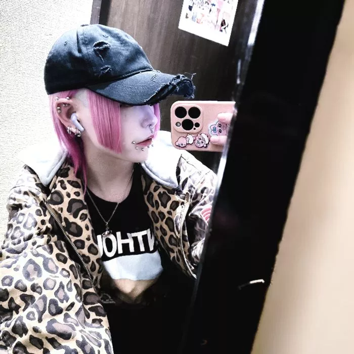 어떤 SNS에서 인기 있는 콘카페 여자의 펠라
