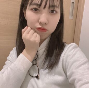 体毛濃いめの変態女さん