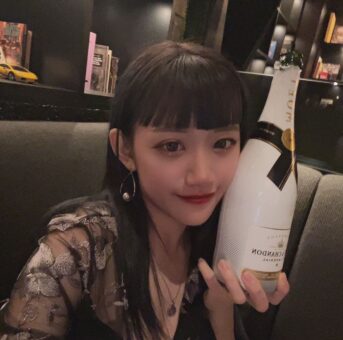 日曜のみ　美女の自撮りオナ流失
