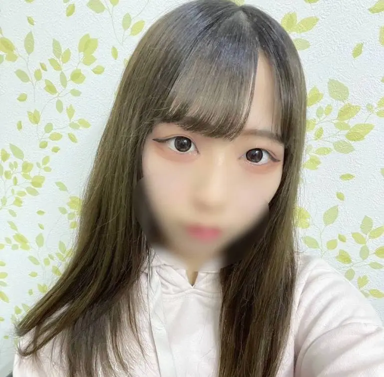 い19歳えなちゃん。お店の言うことを聞かないのでお仕置き決行。可愛くても許せないので無-許-可中出しハメ
(4K) (fc4588423)