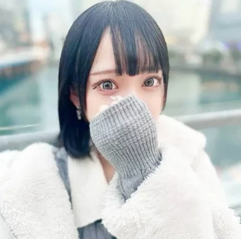 とこフェラで誤爆発射!危険な魅力を放つ小悪魔の禁斷パイパンマコにオジさんザーメンで刺激的な種付け!!
(HD1080P) (fc4621871)