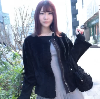 初撮り陰毛ありJD白肌美女　外人巨根で膣奧まで高速ピストンぶっ壊し「ダメ!!!」あヘ顔中出し
(HD1080P) (fc4655305)