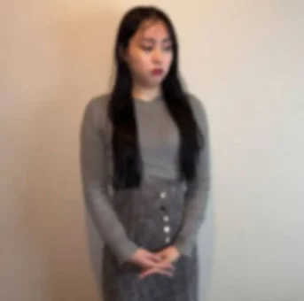 てしい顔と態度の熟女人妻は、他人棒で女を思い出したのか自ら腰を振って何度もイってしまう醜態を曬しました。
(4K) (fc4657268)