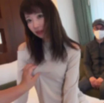 とこ見たいと言うことで。旦那の前で、イキまくりながら、「なかに出してぇ」っておねだりしちゃう奧さん。
(HD1080P) (fc4664959)