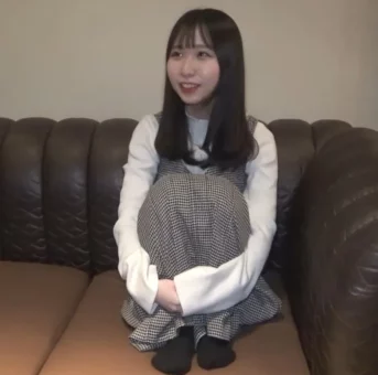 ※藻無 美ボディ極小マンコに中出し