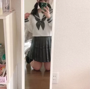 自撮りオナニーと彼氏にフェラする素人ちゃん