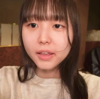 完全天然のFカップ純真女子学生。超高額完全顔出しハメ撮り解禁。（特典で高画質版）