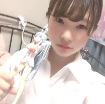 【画像30枚・動画4本】巨乳な嫁と楽しむ自宅でのエッチ