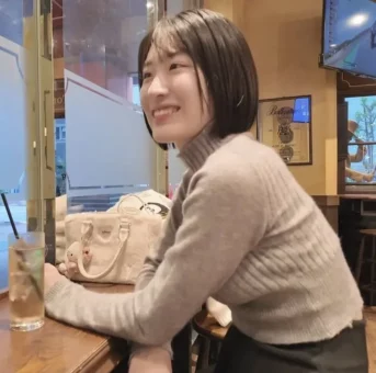 [無] [原画質] ２１歳清楚で笑顔が素敵な大学生に中出し！！