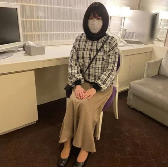 3-4まで333pt【ハメ撮り・中出し】毎度おなじみスレンダー美人人妻です。
(4K) (fc4324201)