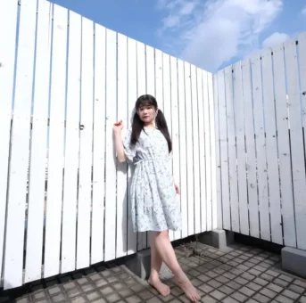 【無修正】幼顔おっとり現・役保・-さんがドスケベ青姦セックスで、んおっ・・！オホ声たっぷり連続イキ
(HD1080P) (fc4386388)