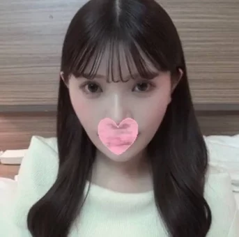 受け入れ膣奥でイッちゃう！快感に勝てない美人妻に膣奥中出し！レビュー特典あり！
(HD1080P) (fc4410935)