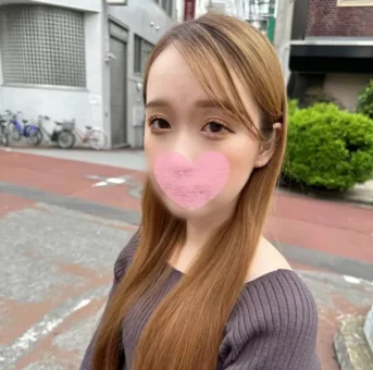 発見。このレベルの素人は二度と出てこないかもしれないので念のため中出し。フェラ抜き＆特典動画あり
(HD1080P) (fc4427091)