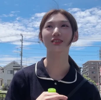 で未経験】彼氏持ち19歳スレンダー美女を目の前に”衝動”を抑えきれませんでした、、レビュー限定特典
(HD1080P) (fc4517034)