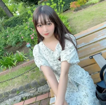 可憐な女大生シリーズ  の美女3名を厳選！！生々しい中出し映像を一挙公開！！【 特典映像3時間30分収録 】
(HD1080P) (fc4525068)