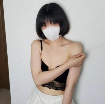 な図書館勤務のオタク女子のギャップエロが止まらない！次回は勤務中に図書館のどこかでオナニーを指示！
(HD1080P) (fc4531278)