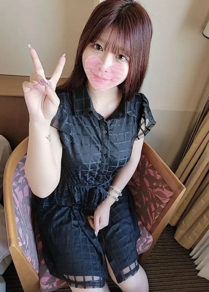 りますよ～ドタキャン現場の救世主はスタッフの美人彼女。予想以上に可愛い彼女は今年イチ間違いナシ！！  【期間限
(4K) (fc4546852)