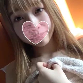 【無・個撮】史上最強のルックス！透明感溢れるアイドル顔負けの美女とハメ撮り【特典で高畫質】
(HD1080P) (fc4554270)
