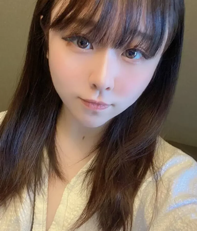 色白グラマラスな美尻のえりなちゃん、ピンクのマ○コで電マ責めに連続絶頂 FC2-PPV-4792465