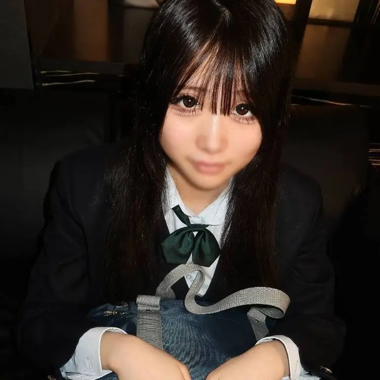FC2-PPV-4804137 発育途中の純粋すぎる制服少女に中出しハメ撮り