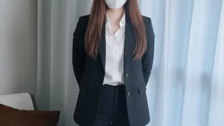 新卒スレンダー結愛22 美尻と美乳が揺れる高速ピストンで喘ぎ声が止まらずお腹にたっぷり中出し FC2-PPV-4804361