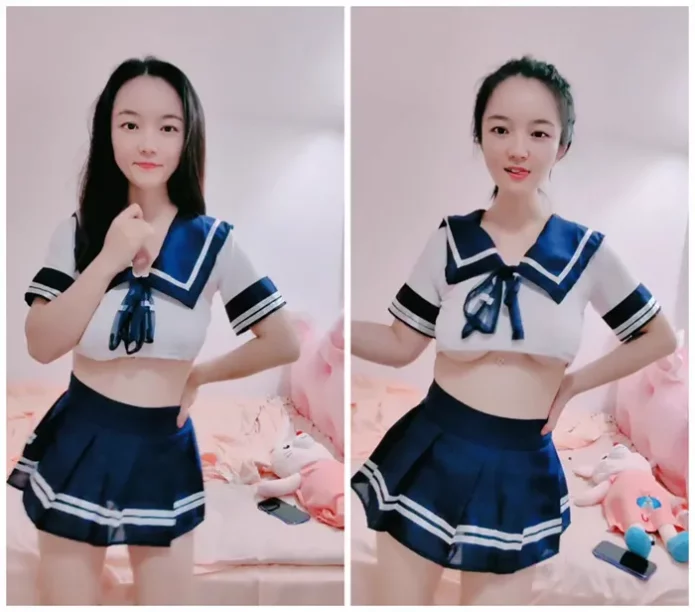 かわいい女の子の魅力！ラブレタで癒される、制服と浴室が織り成す幻想。