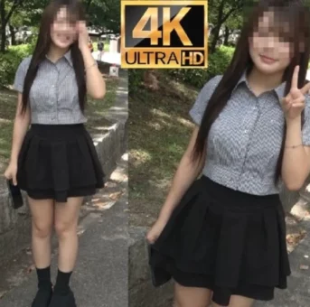 アイドル顔のココネちゃん車内フェラ挑戦