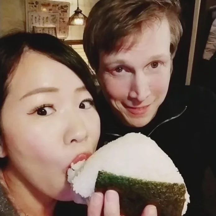 特典あり　日本女性は白人とのカップルとなり、以前はパコパコ大好きなスケベ女だった。