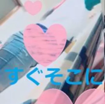 戸田恵R香似のインスタ女子♥と二段ベットの上にルームメイトがいる状況でこっそりエロイプ♥