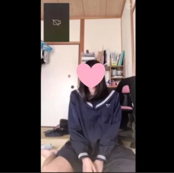 田舎の制服娘とえっちなビデオ通話しちゃいました！