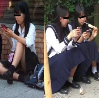 制服風J〇座りパンチラ盗撮
