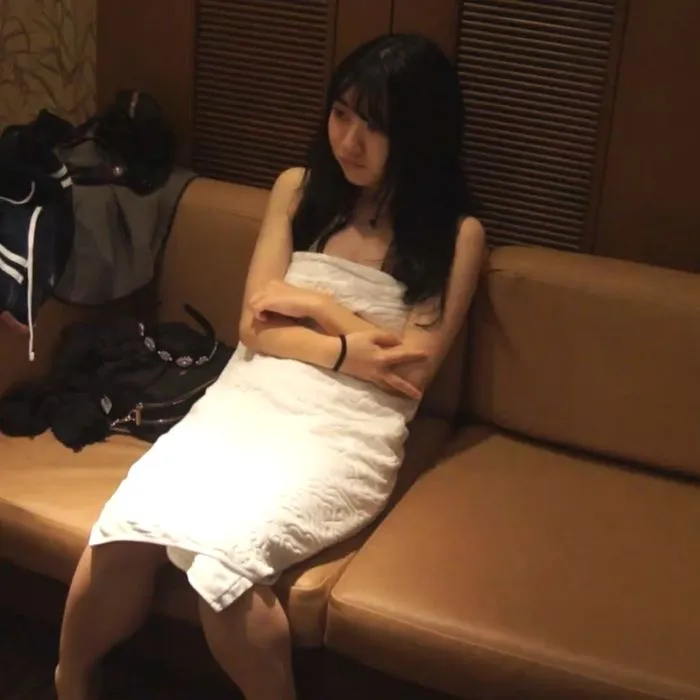 「期間限定 合法炉 20歳 専門学校生nonちゃん 146cmの小柄な体 生中出し」