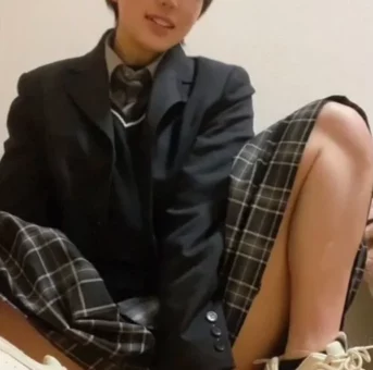 スクールカースト1軍。容姿端麗、運動神経抜群、明るく社交的な美少女の変態オナニー！