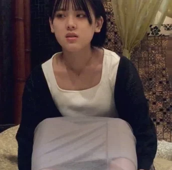 可愛すぎる清楚な女子大生れいちゃん。オモチャでも挿入でも何度も繰り返しイッてしまう。