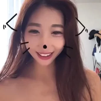 綺麗なお姉さんインライオナ