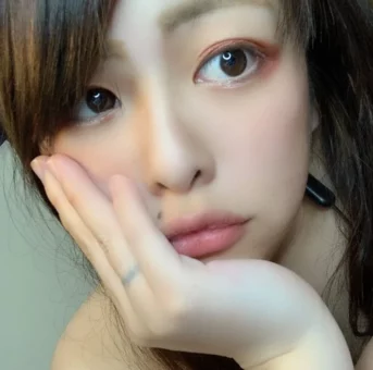個人撮影　りゅーしゅつ　ちょいぽちゃシンママ　リアルな日常とオナニー動画像　無修正　特典付き