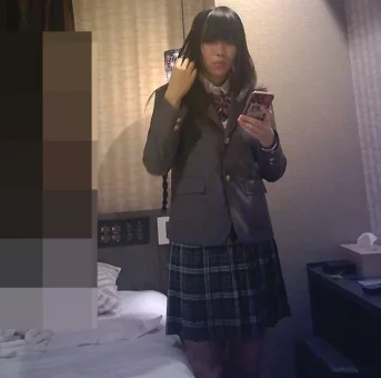 個人撮影　無修正　卒業したばかり　巨乳でスタイル良い18歳女子とパパ活
