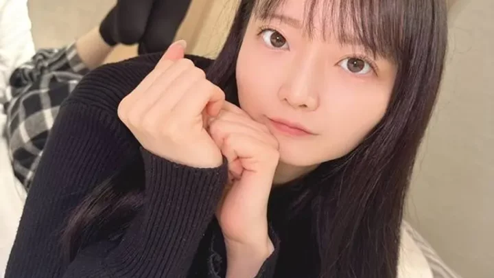 坂道系アイドル咲良ちゃんのデビュー前お寶映像 FC2-PPV-4883562