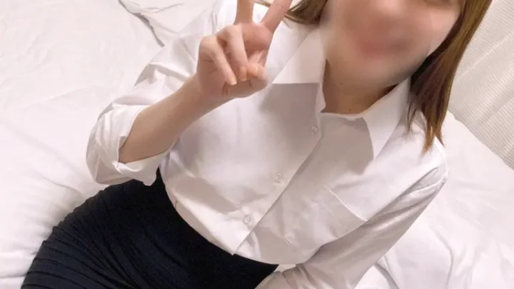 帰り道に知らない男のチンポで奉仕 背後から何度も巨根で突かれ熱い精液を注がれる FC2-PPV-4884781