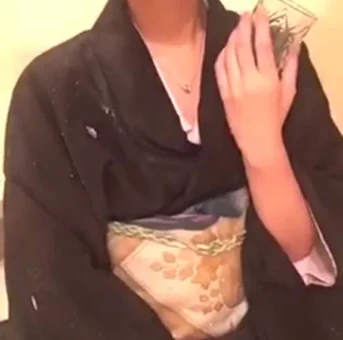 美人ホステスさんのエロすぎるオナハメ【ZIP】