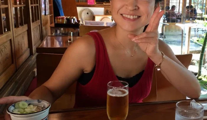 他人のチンポで感じてしまう人妻