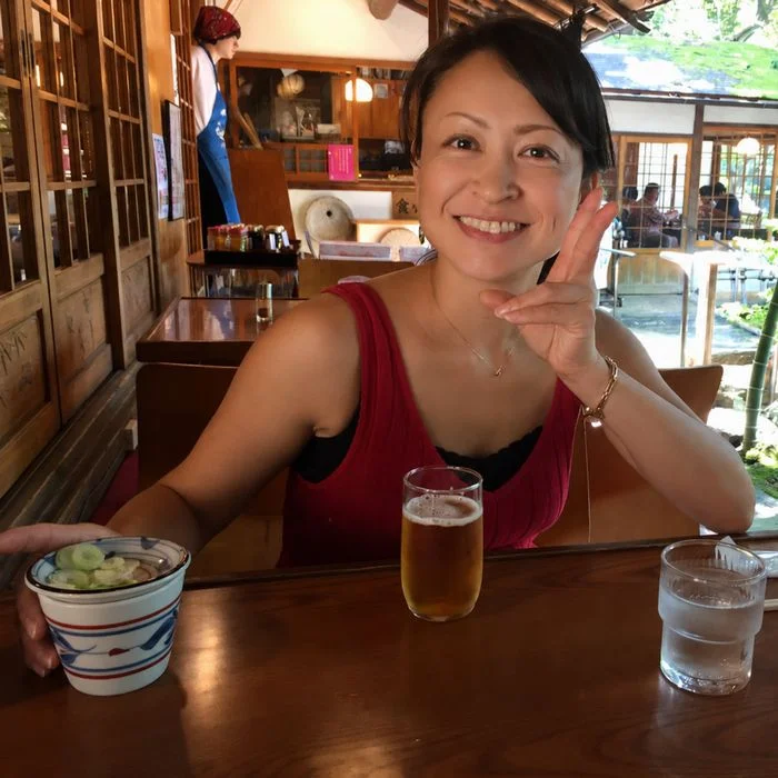他人のチンポで感じてしまう人妻