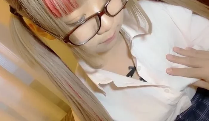 小柄な危険な女子のハメ撮り