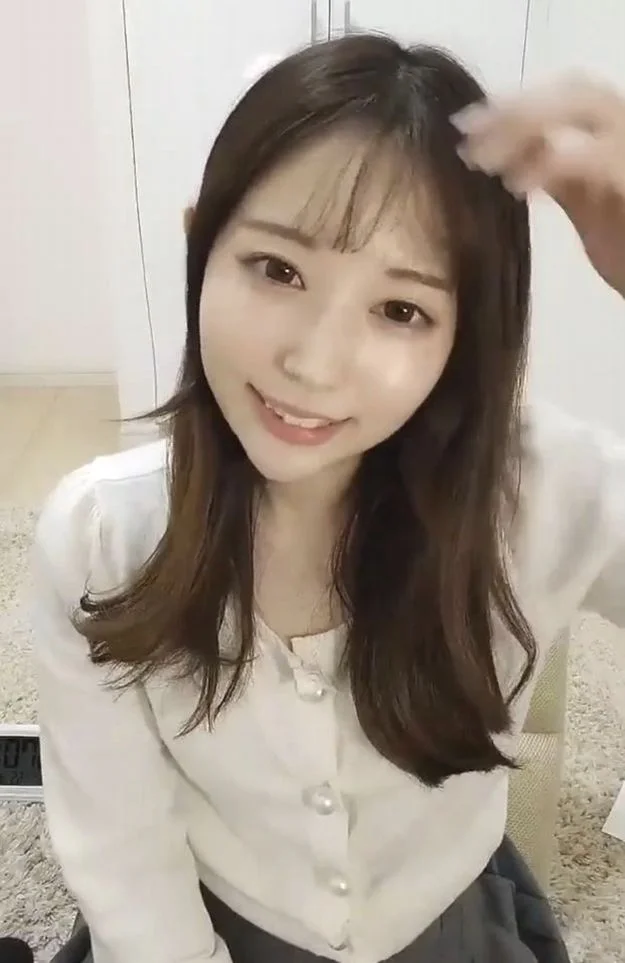 清楚なお姉さんの激しいオナニー